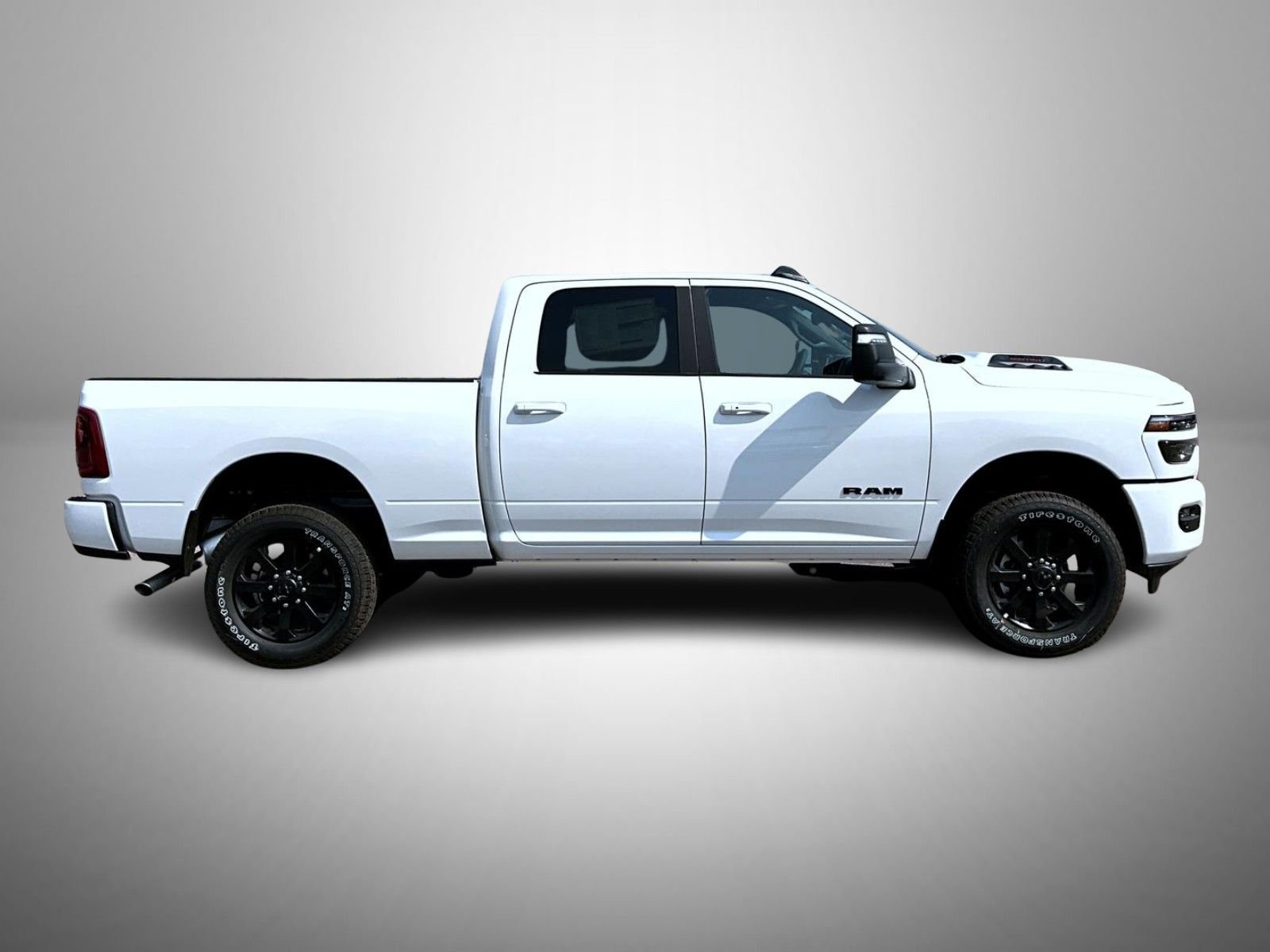 New 2026 Bright White Clear-Coat Exterior Paint RAM Laramie image 4