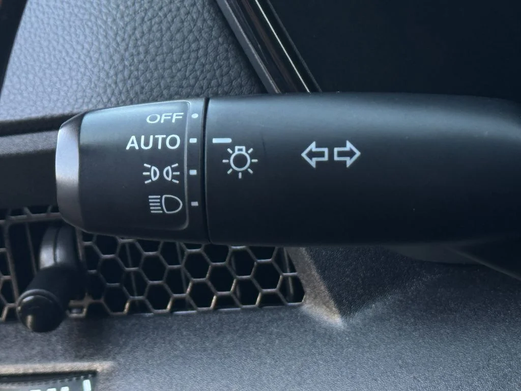 Used 2025  Honda Sport image 22