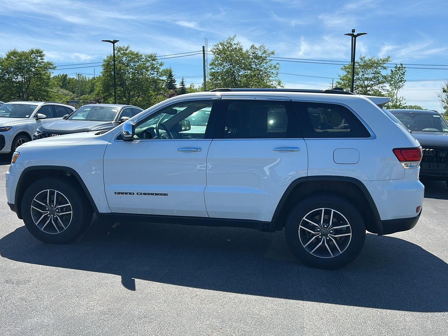 Used 2021 Bright White Clearcoat Jeep Limited image 3