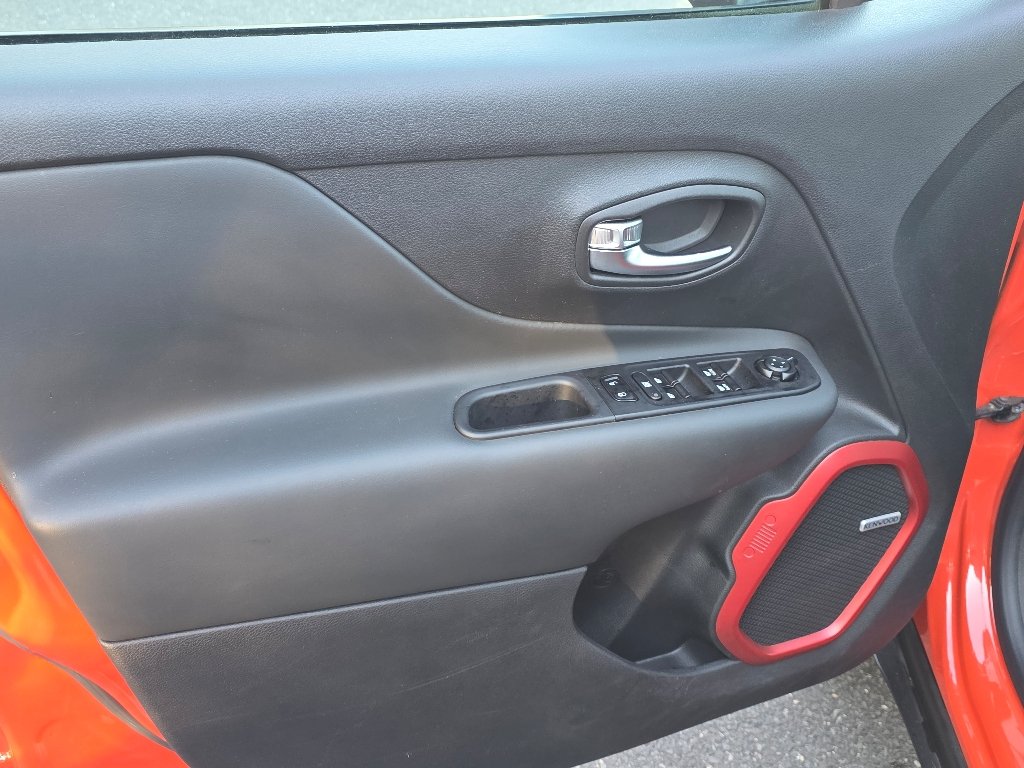 Used 2021 Omaha Orange Clear Coat Jeep Trailhawk image 33