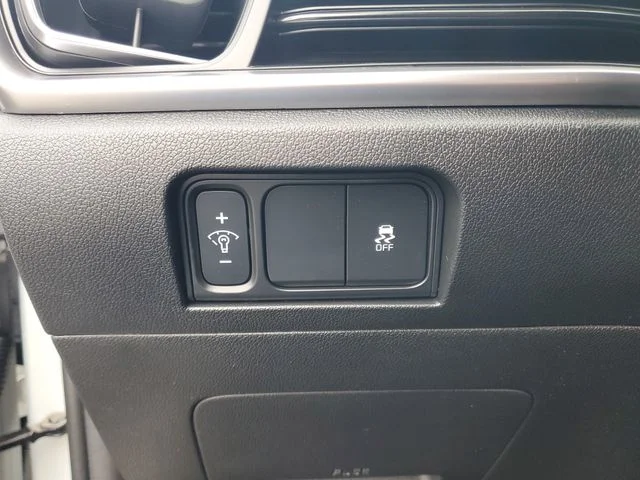 New 2026 Ivory Silver Kia S image 10