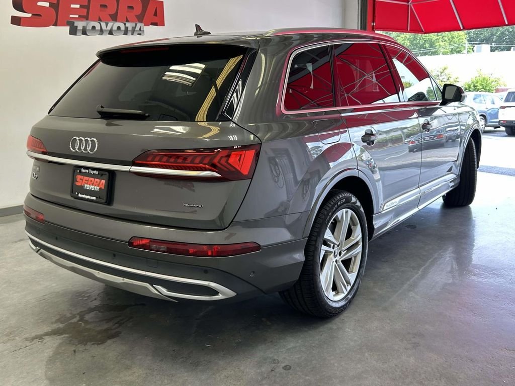 Used 2024  Audi 55 Premium Plus image 3
