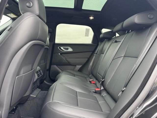 New 2026 Santorini Black Land Rover Dynamic SE image 11