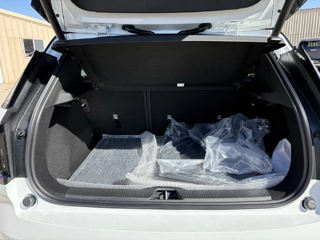 New 2026 Cyrstal White Volvo Twin Motor Performance Ultra image 25