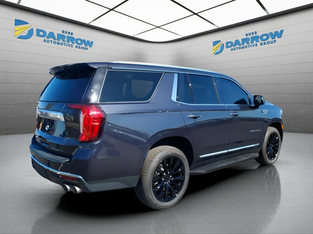 Used 2023 Silver GMC Denali image 5