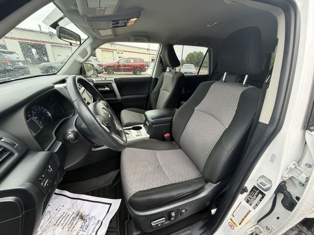 Used 2019 White Toyota SR5 image 11