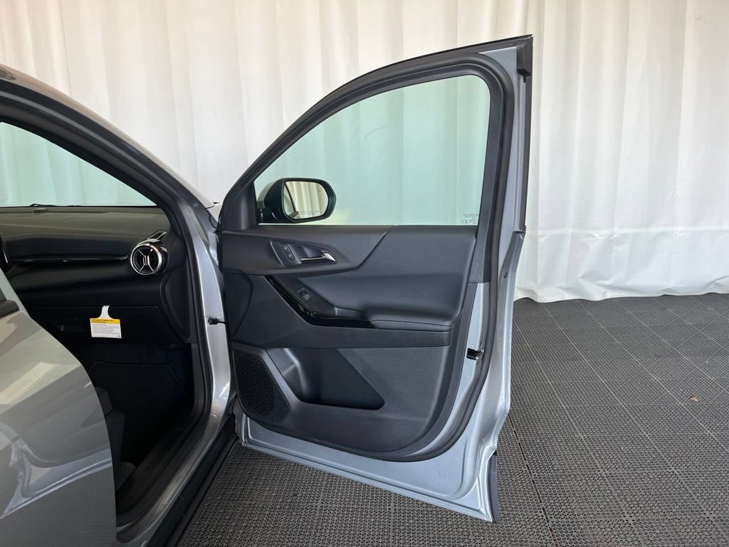 2027 Chevrolet Equinox LT - Photo 18