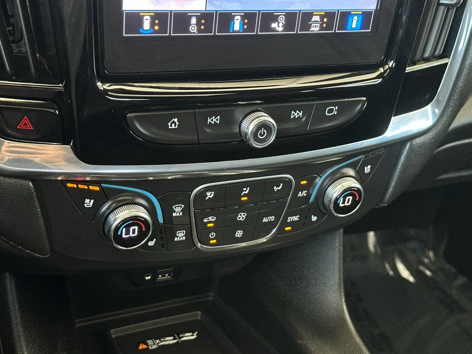 Used 2023 SUMMIT WHITE Chevrolet High Country image 21