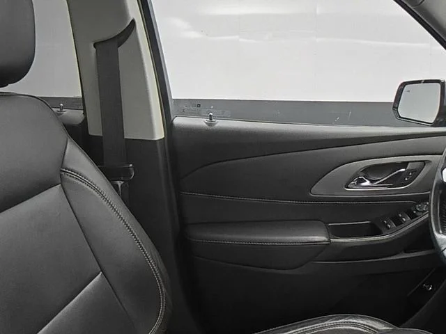 Used 2020 Gray Chevrolet RS image 34