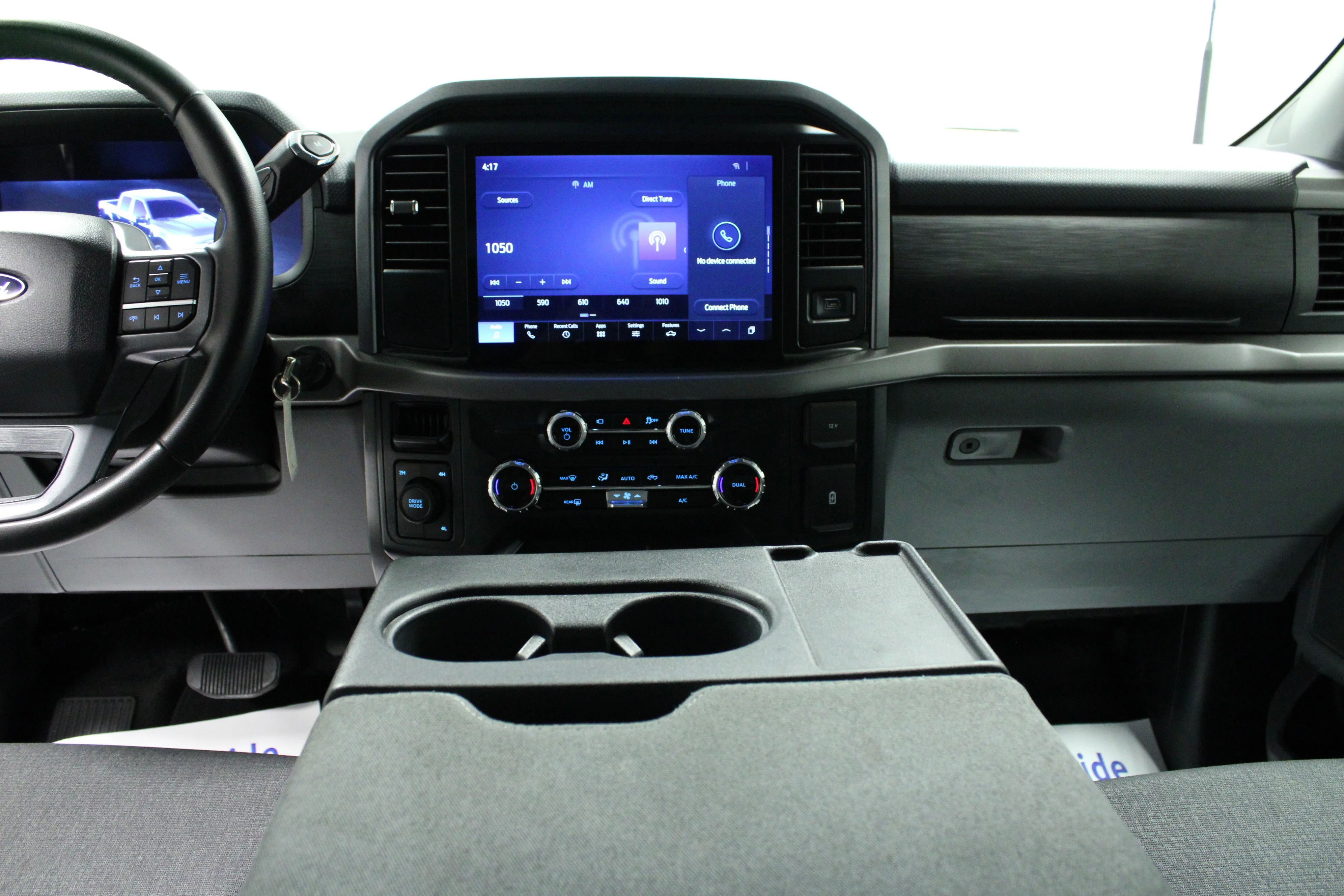 Used 2025 Carbonized Gray Metallic Ford XLT image 18
