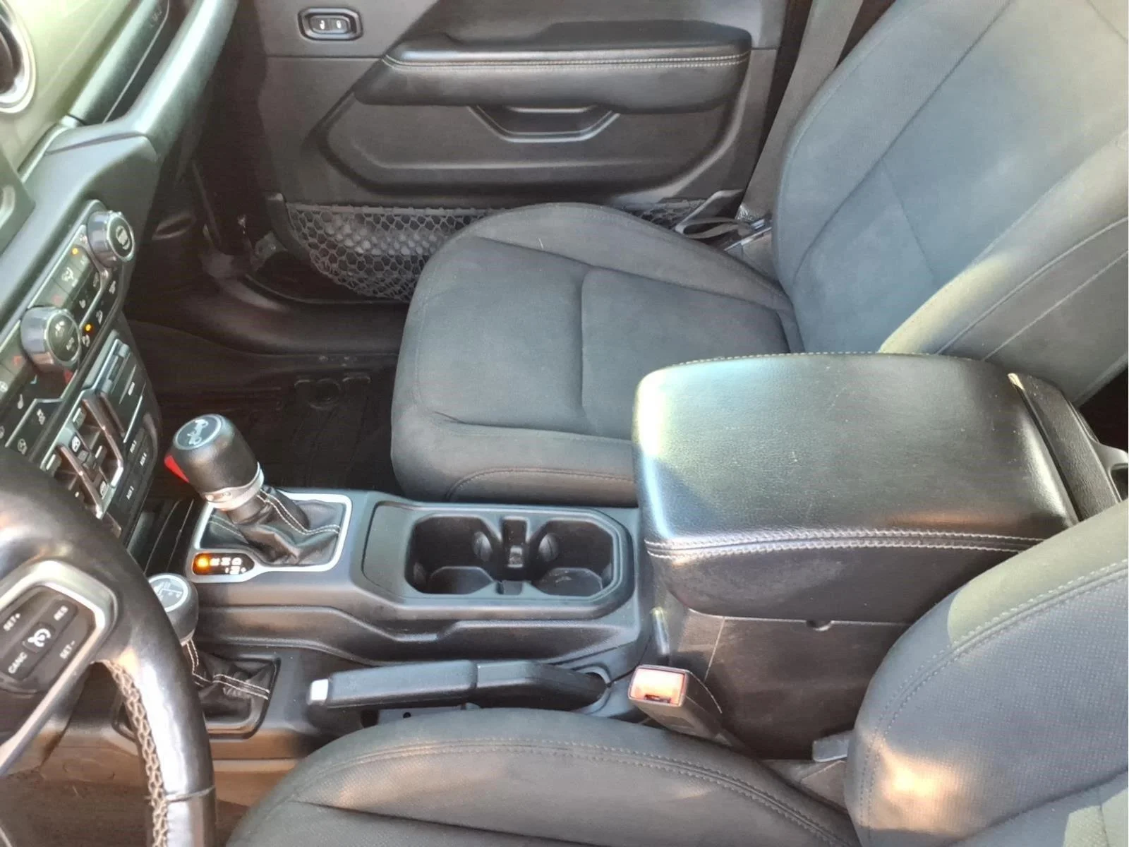 Used 2018 Black Jeep Sahara image 24