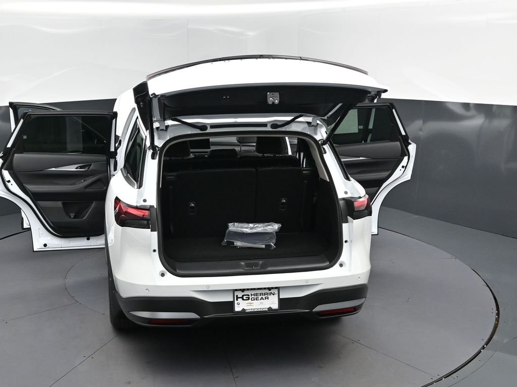 Certified Used 2026 White INFINITI PURE image 49