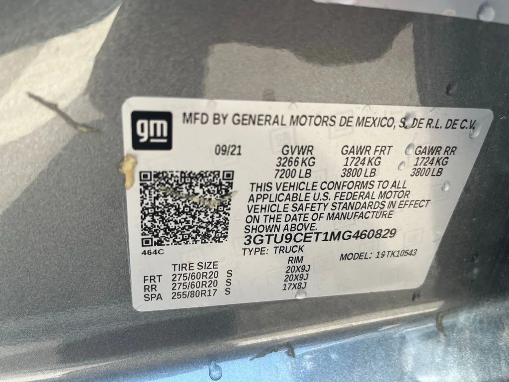 Used 2021 Gray GMC Elevation image 16