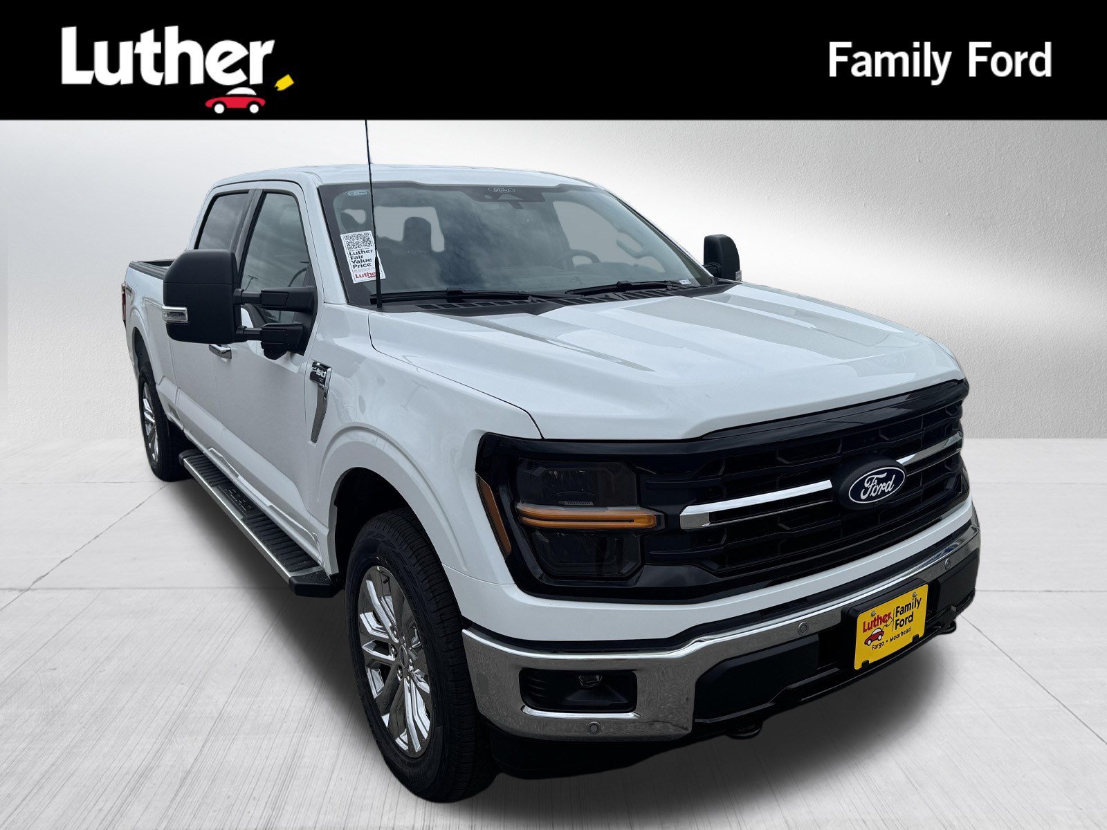 New 2026 Oxford White Ford XLT image 1
