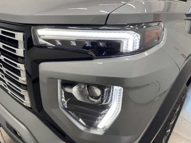 Used 2023 Sterling Metallic GMC Denali image 35