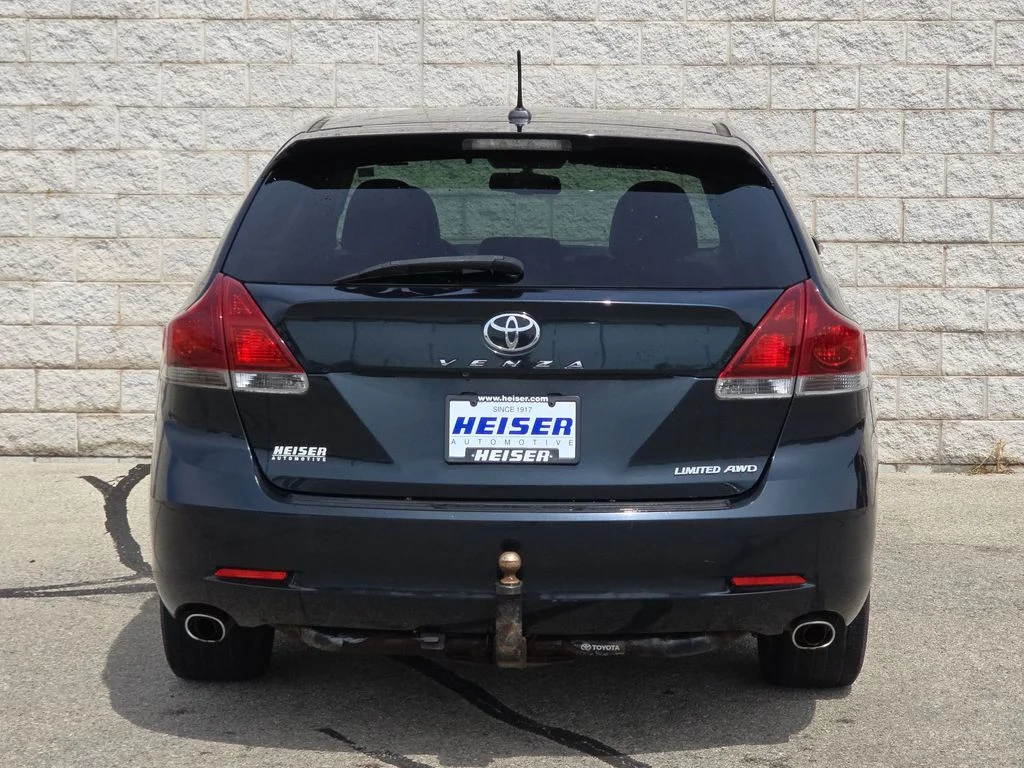 Used 2013 Gray Toyota Limited image 12