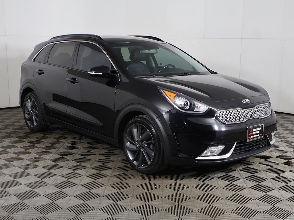 Used 2017 Kia Niro EX with VIN KNDCC3LC5H5062570 for sale in Parma, OH