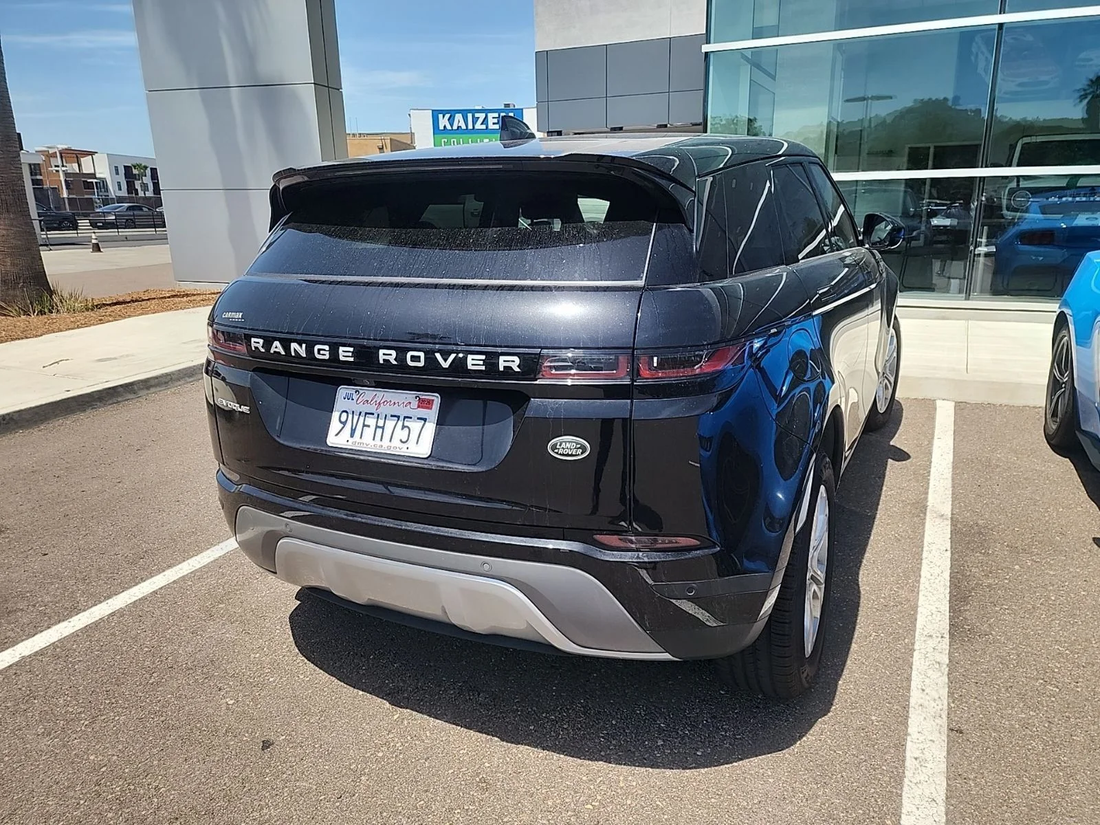 Used 2023 Santorini Black Land Rover S image 7