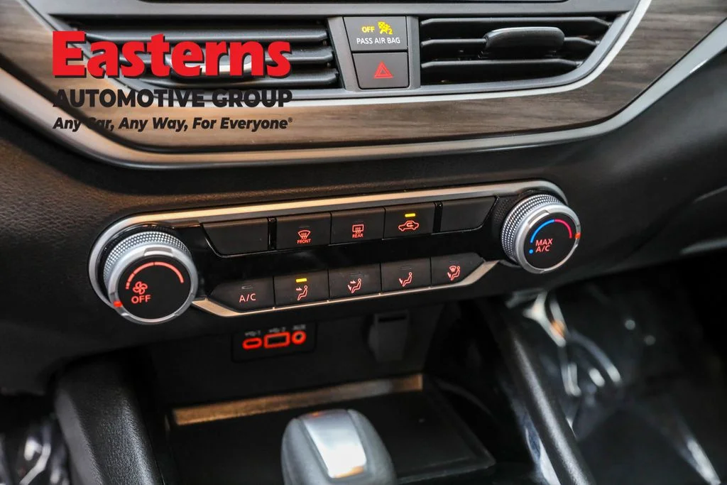 Used 2024 Black Nissan 2.5 SV image 19