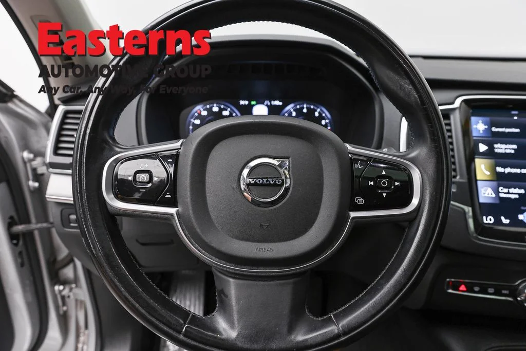 Used 2022 Gray Volvo T5 Momentum image 10