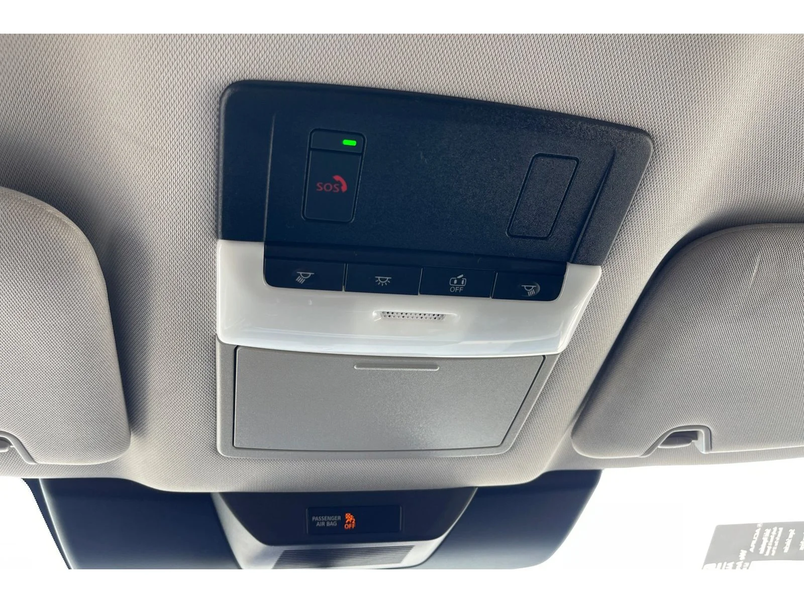 Used 2022 Pearl White Tricoat Nissan SV image 25