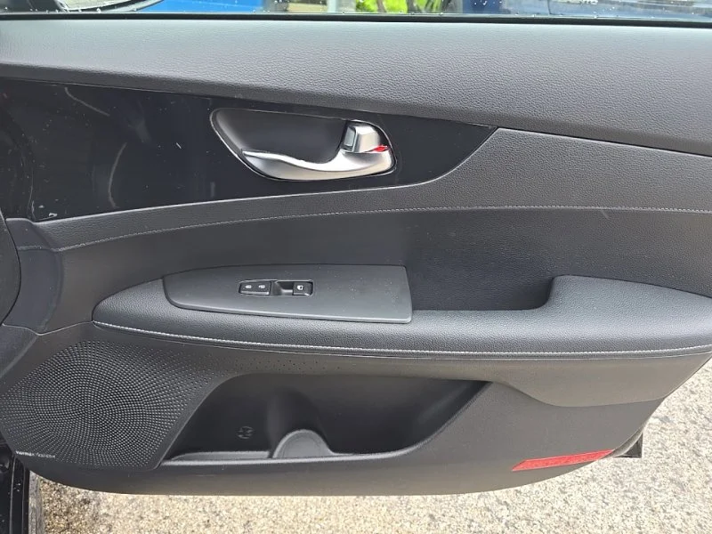 Used 2023 Black Kia GT-Line image 32