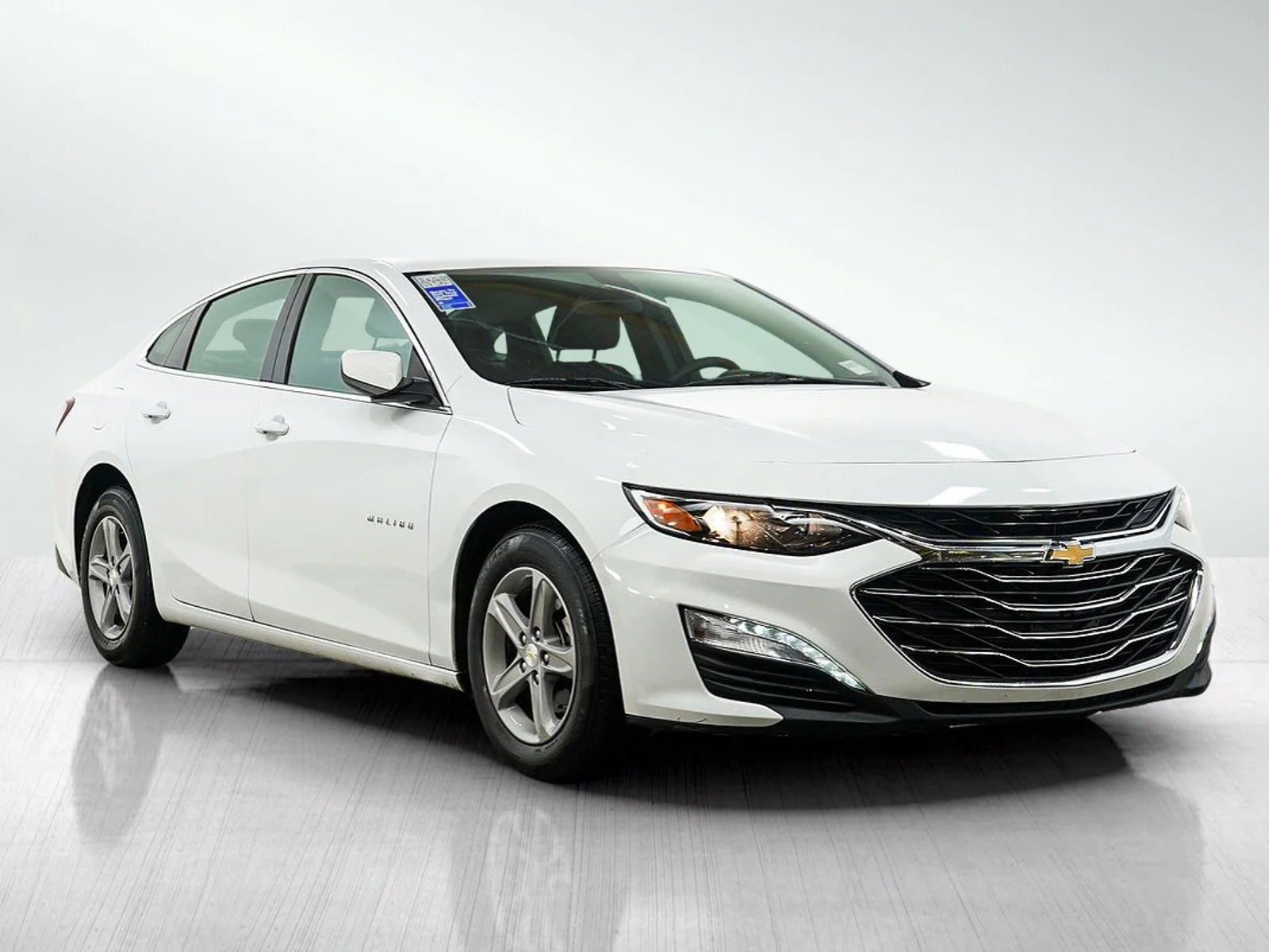 Used 2022 Summit White Chevrolet LT image 7