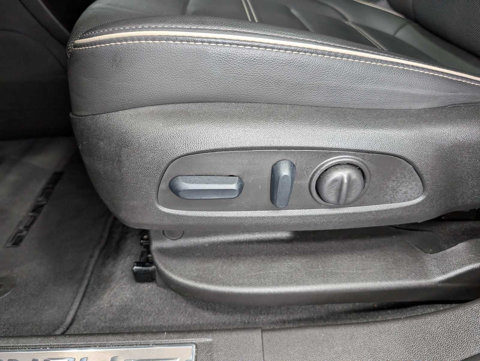 Used 2023 Volcanic Red Tintcoat GMC Denali image 40