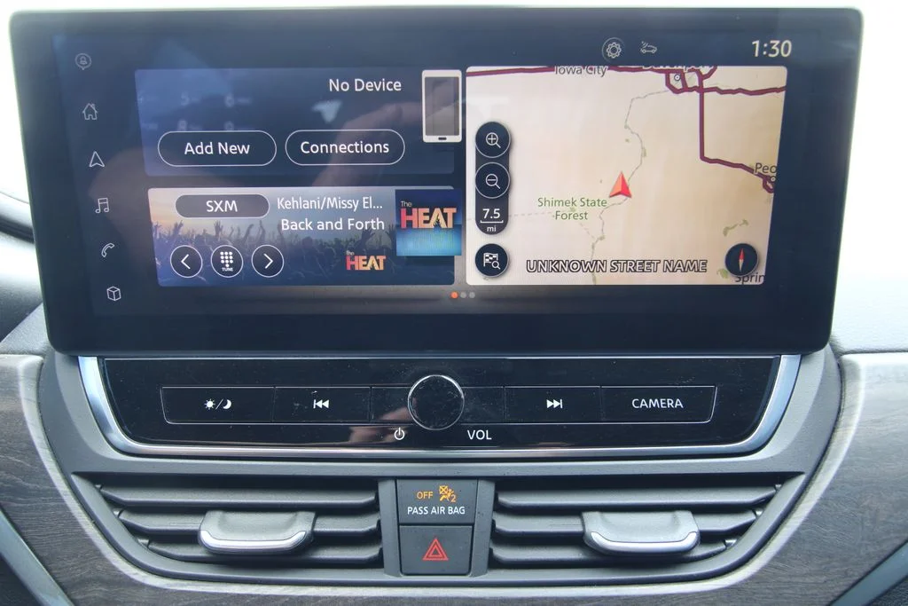 Used 2024 Gray Nissan 2.5 SV image 28