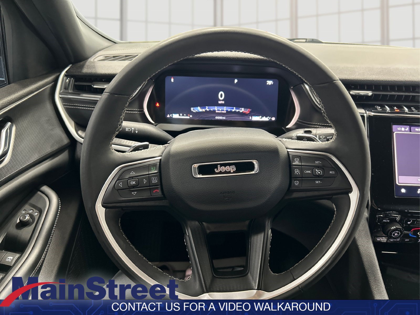 Used 2024 Baltic Gray Metallic Clearcoat Jeep Altitude image 17
