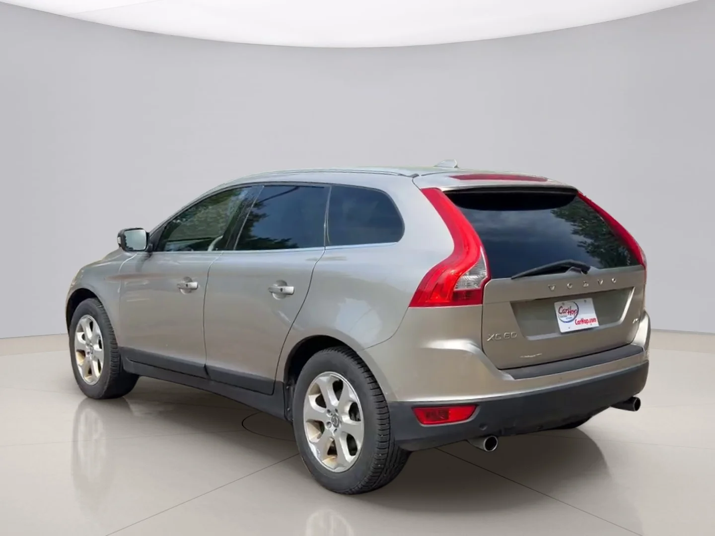 Used 2012 Silver Volvo PLATINUM image 3