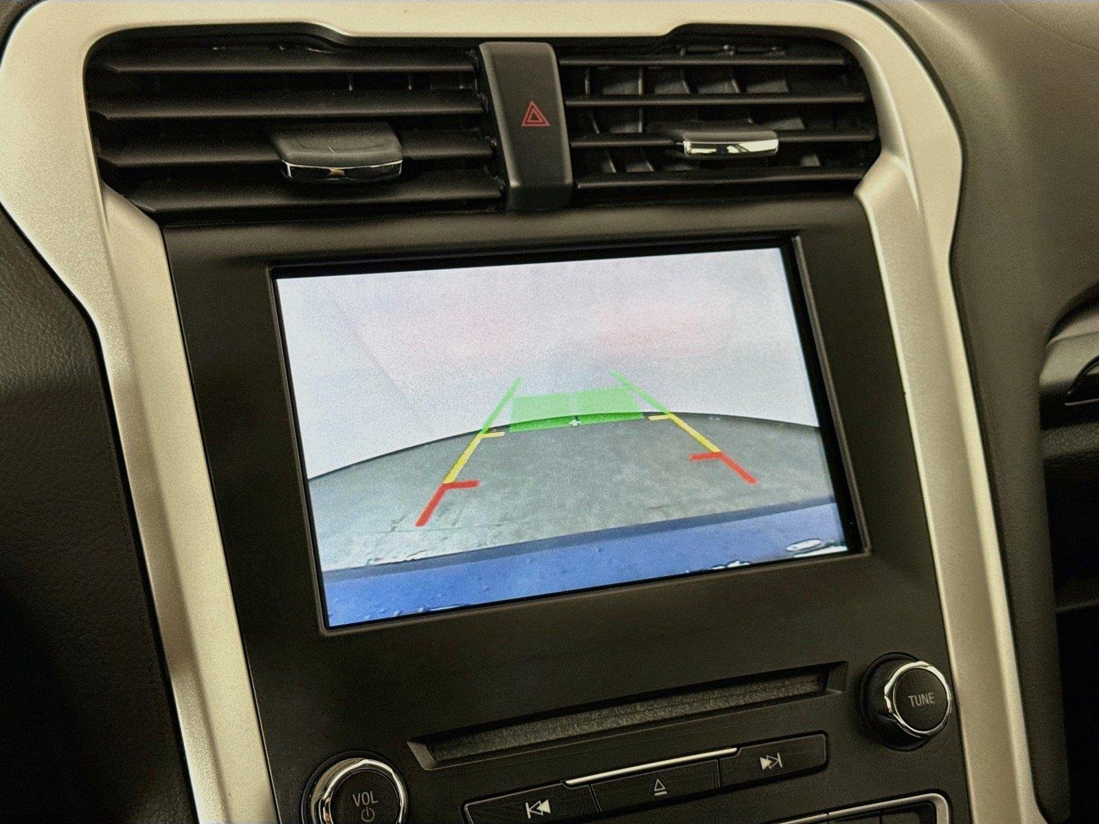 Used 2016 Deep Impact Blue Ford SE image 22
