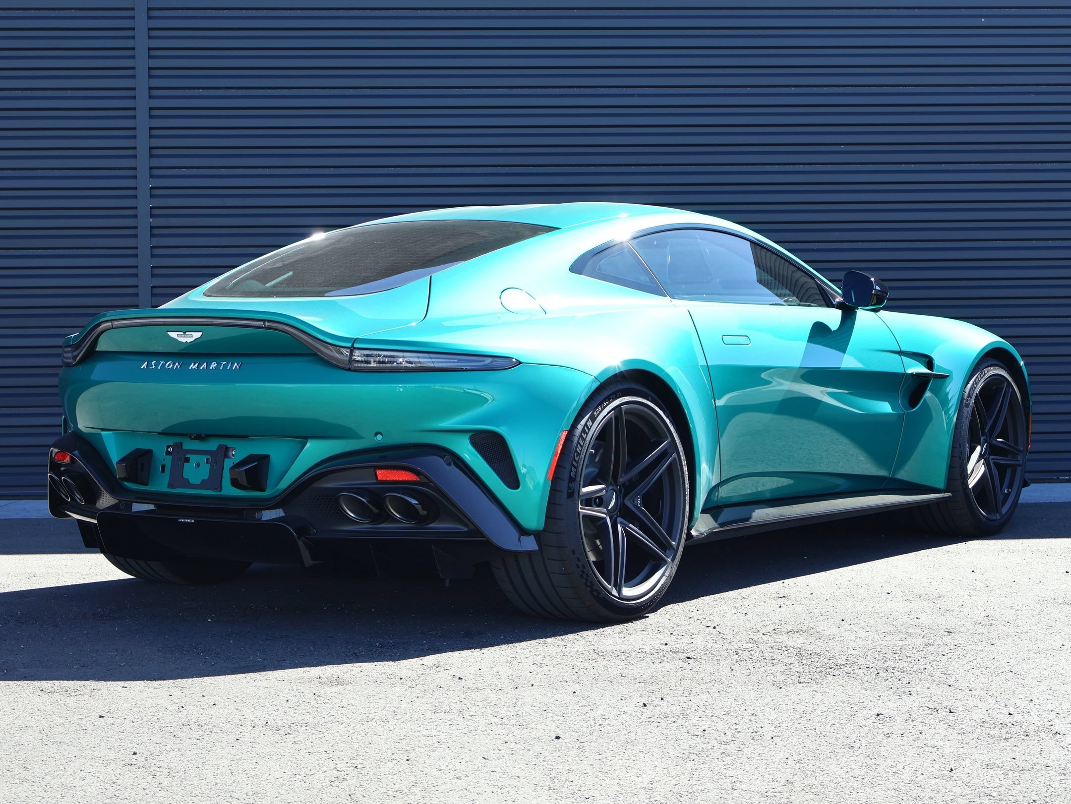 Used 2025 Podium Green Aston Martin Base image 5