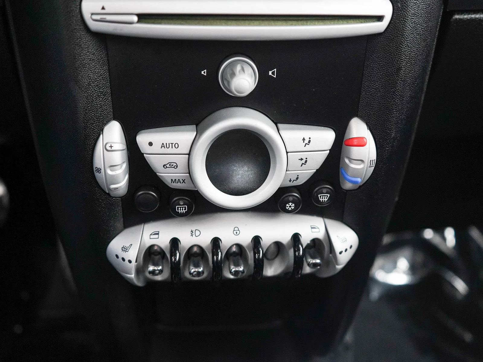 Used 2010 Dark Silver Metallic MINI Base image 18