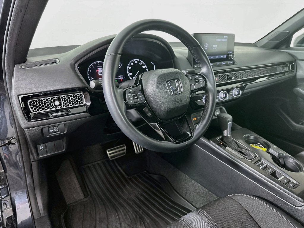 Used 2025  Honda Sport image 10