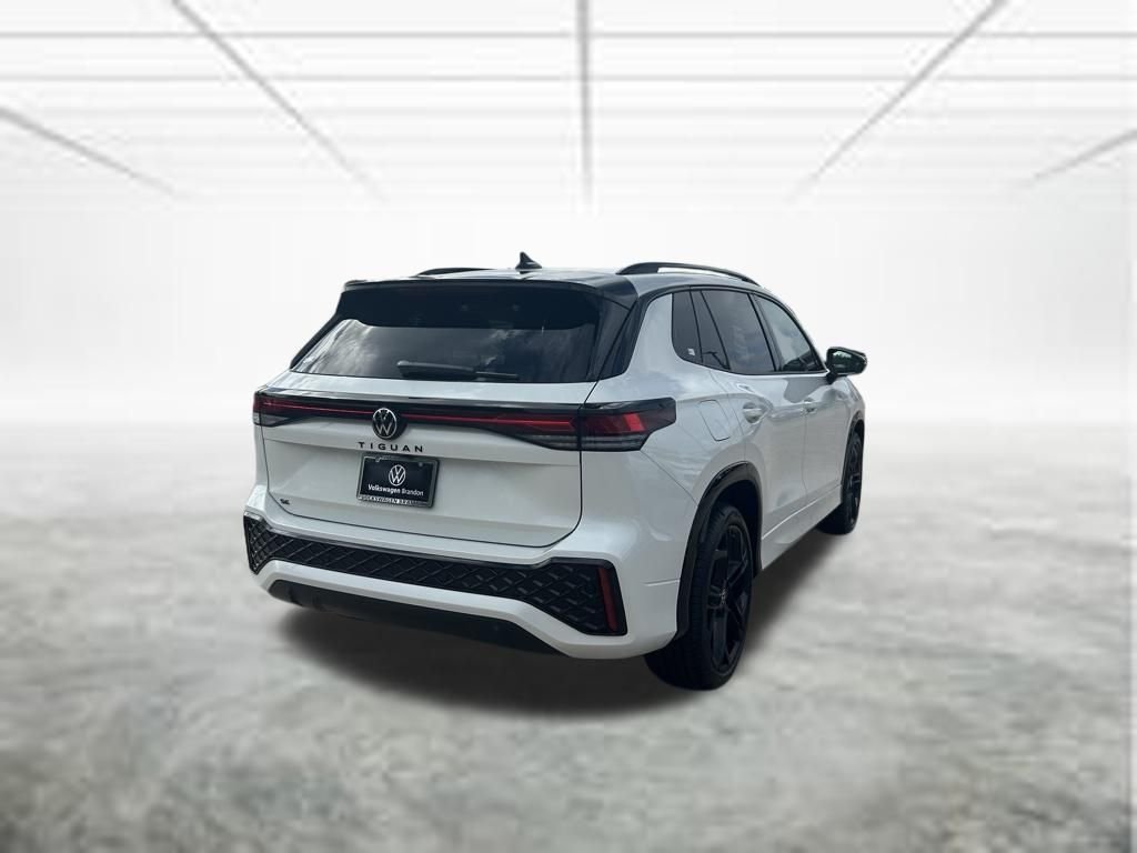 New 2026 White/off-white Volkswagen 2.0T SE R-Line Black image 5