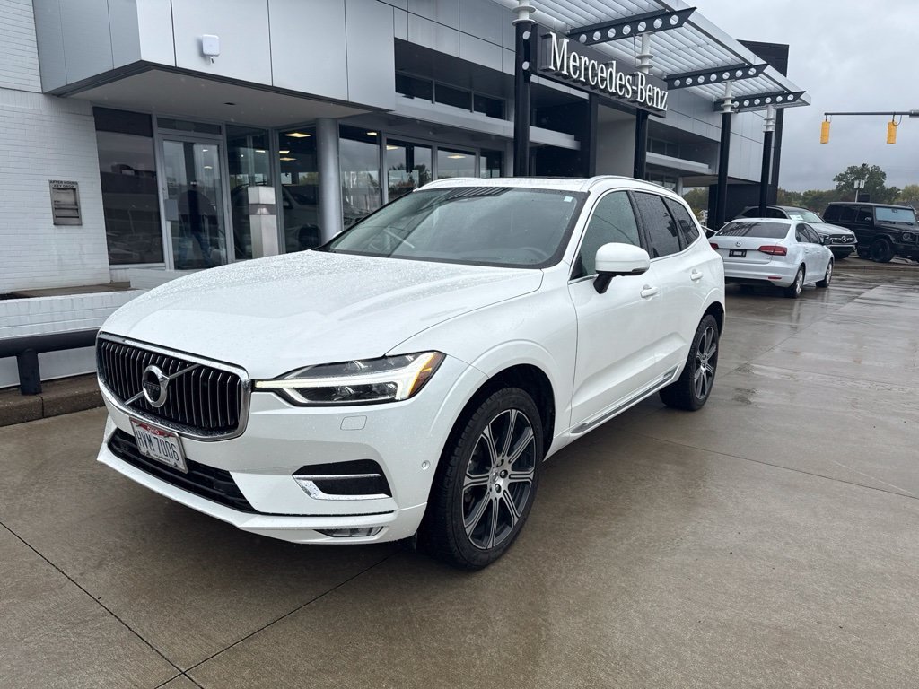 Used 2019  Volvo T5 Inscription image 1