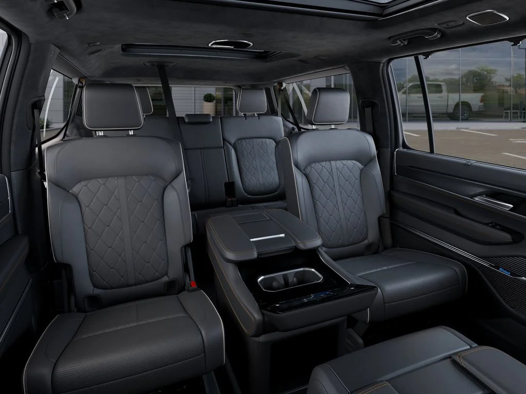 New 2026 Baltic-Gray Metallic Clear-Coat Exterior Paint Jeep Summit Reserve image 16
