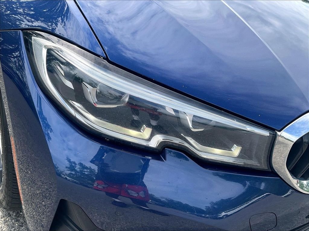 Used 2019 Blue BMW 330i xDrive image 32