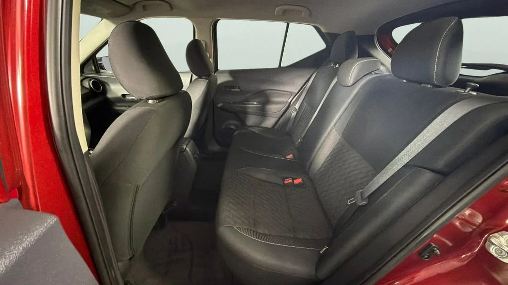 Used 2021 Red Nissan SV Xtronic CVT image 25