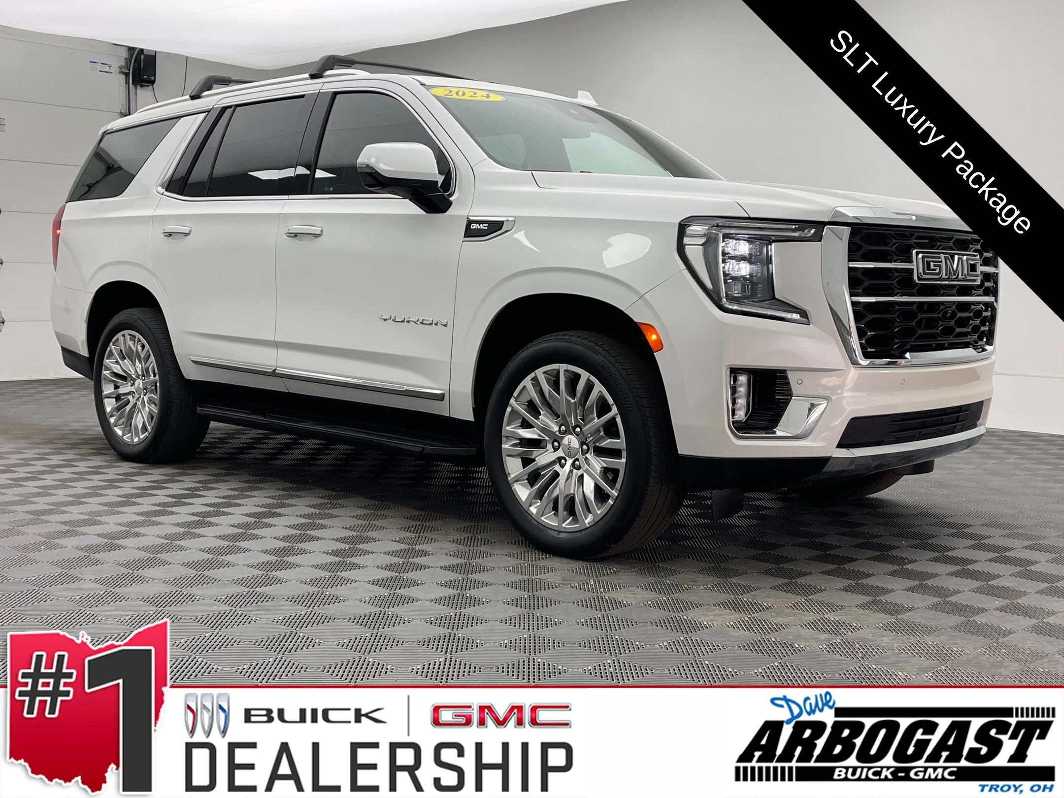 Used 2024 White Frost Tricoat GMC SLT image 1