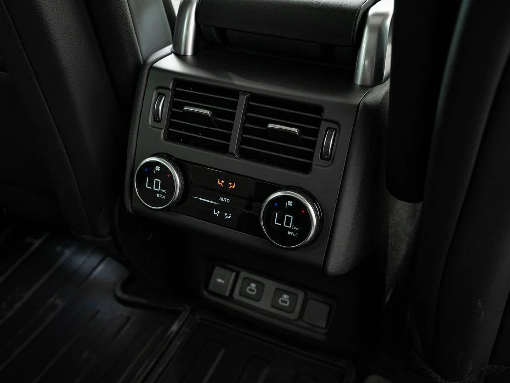 Used 2026 Eiger Gray Metallic Land Rover S image 38
