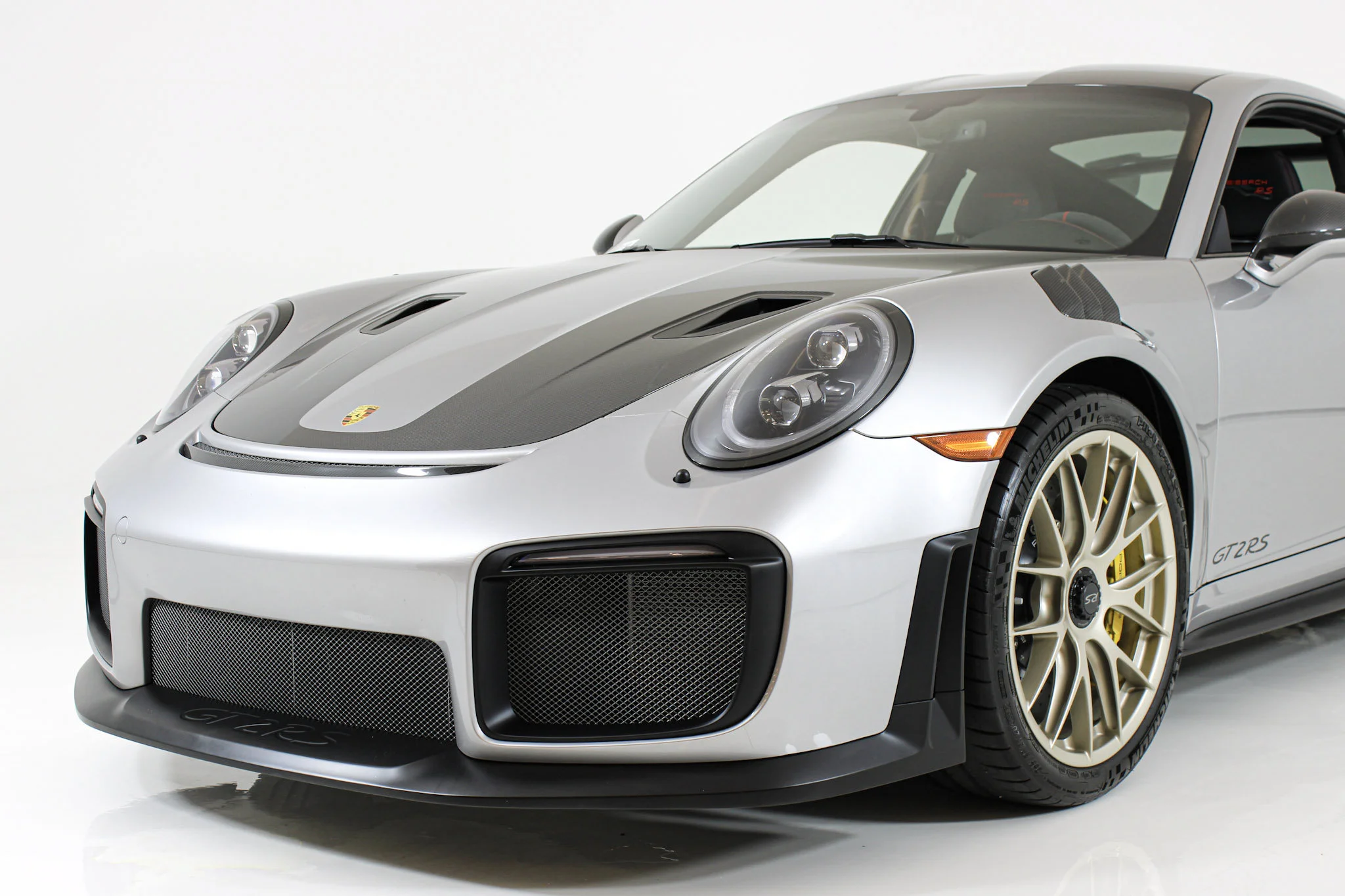 Used 2018 Silver Porsche GT2 RS Coupe image 13