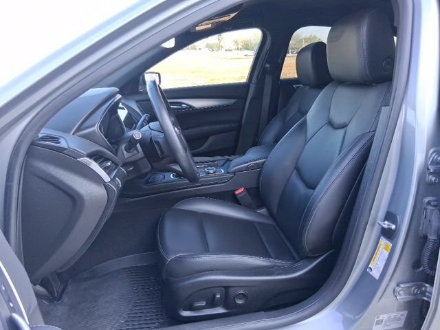 Used 2023 ARGENT SILVER METALLIC Cadillac Luxury image 18