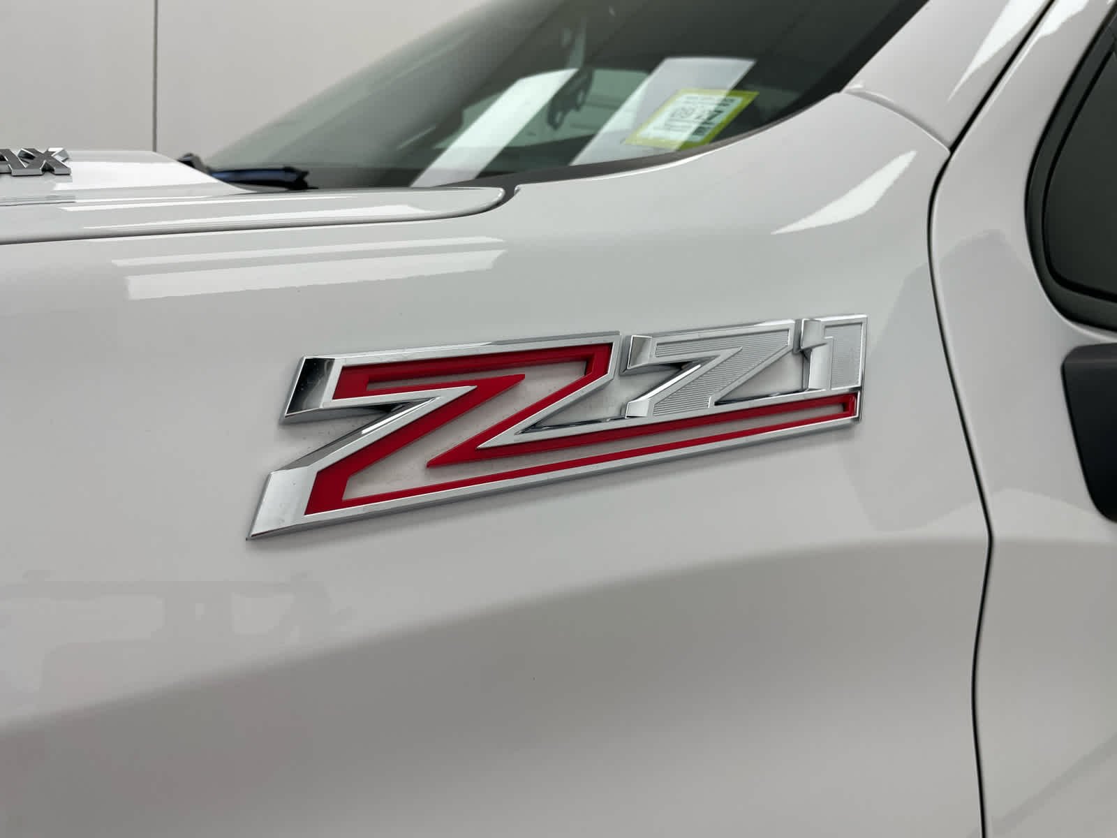 Used 2023 SUMMIT WHITE Chevrolet RST image 20