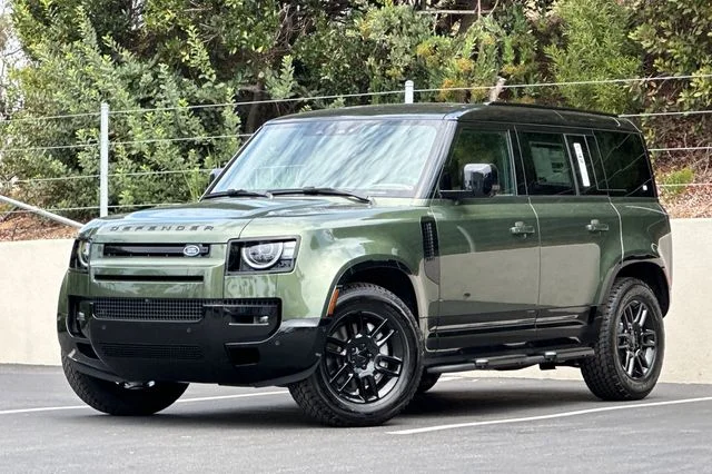 New 2026 Woolstone Green Land Rover X-Dynamic SE image 1