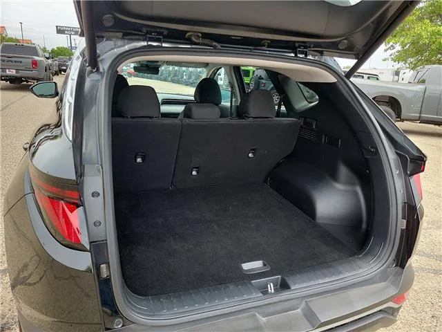 Used 2024 Black Pearl Hyundai SEL image 8