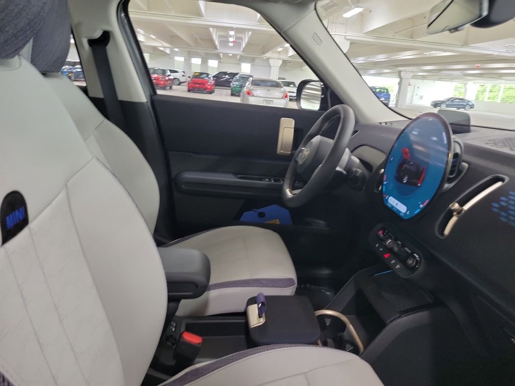 2025 MINI Countryman SE - Photo 33