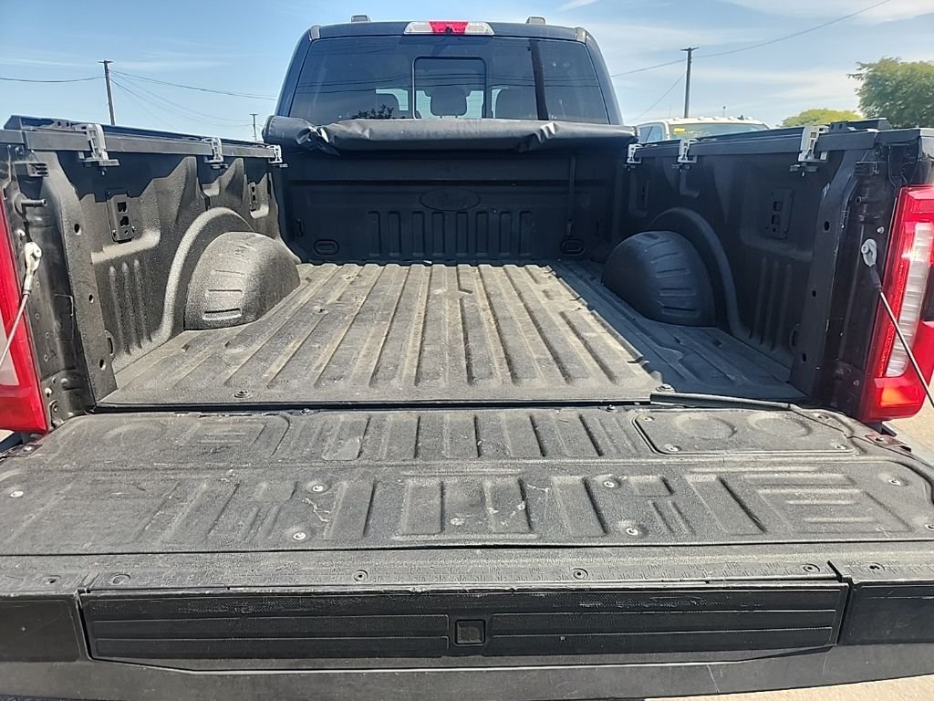 Used 2024 Agate Black Metallic Ford Lariat image 17