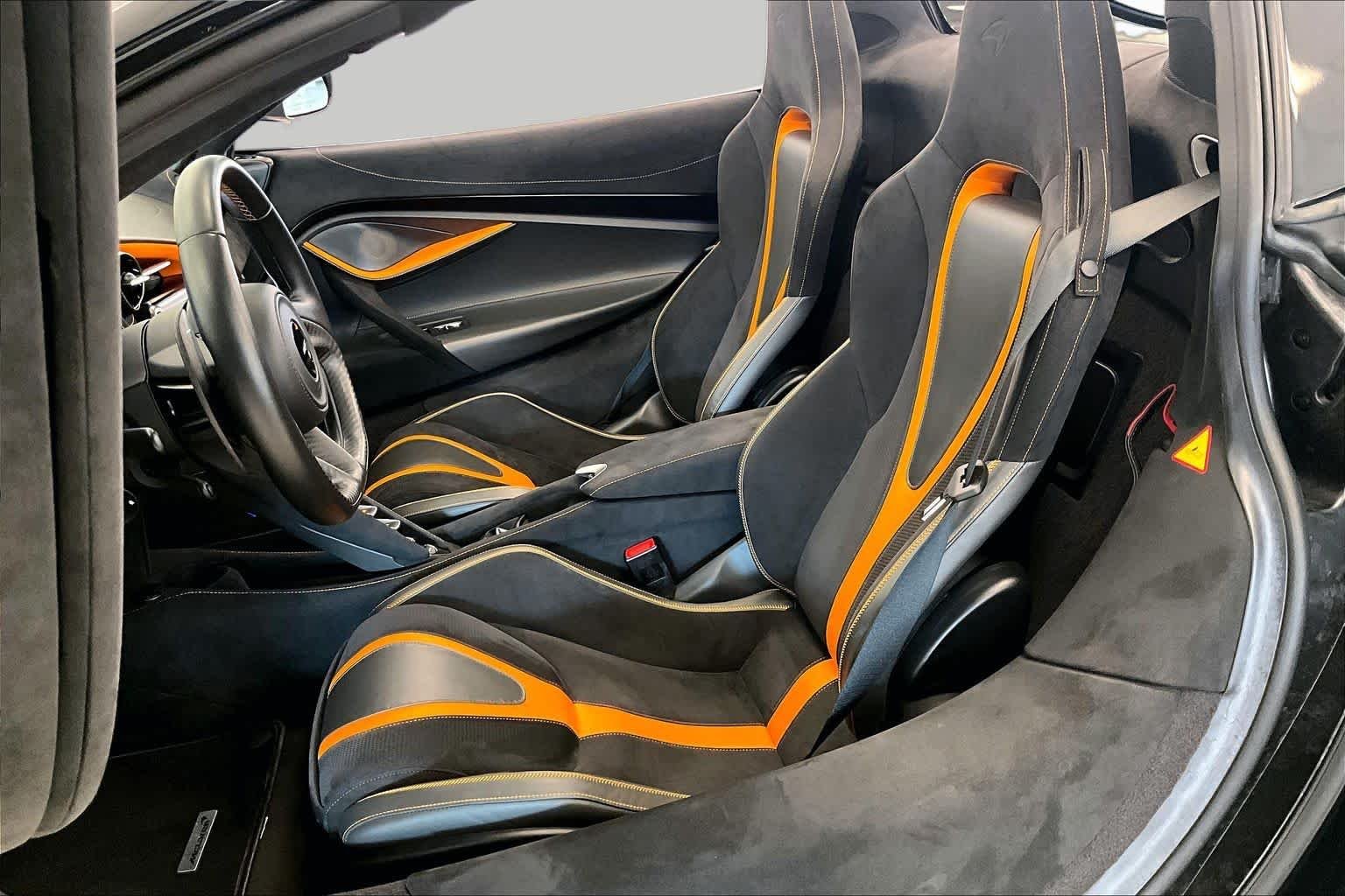 Used 2021 Ceramic Grey McLaren Performance image 7